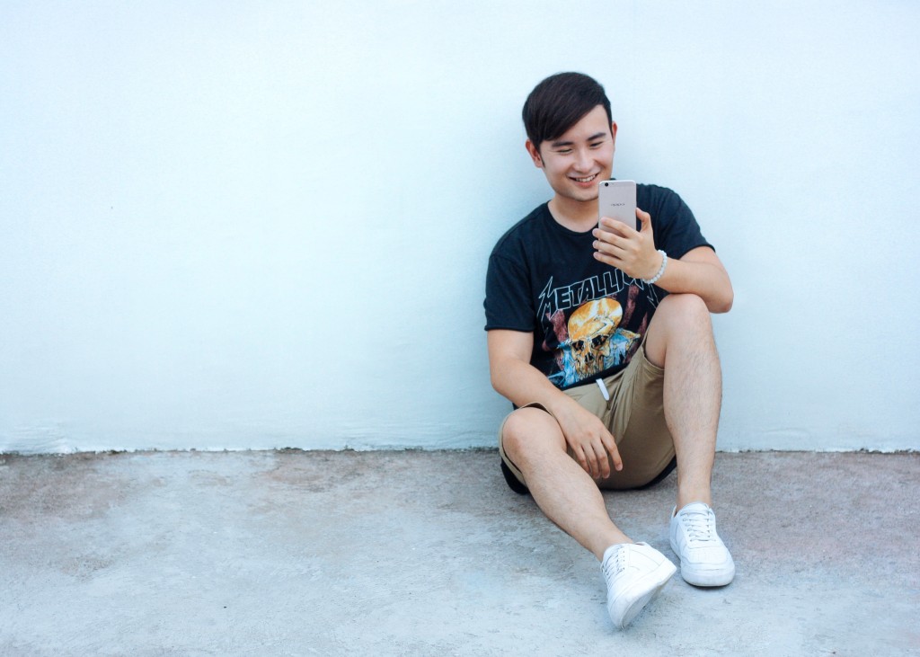 cebu fashion and style blogger lloyd chua using oppo f1s