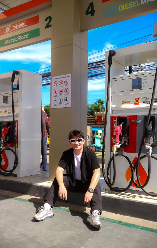 jetti cebu lloyd chua gasoline station