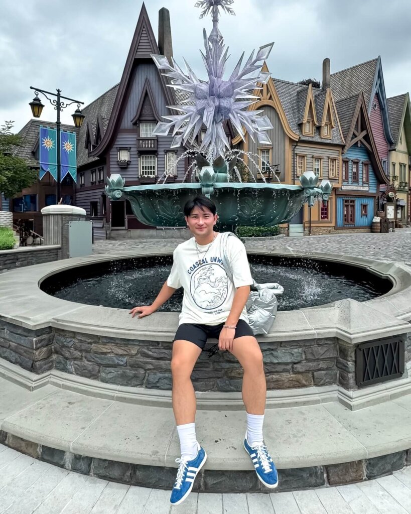 hong kong disneyland lloyd chua