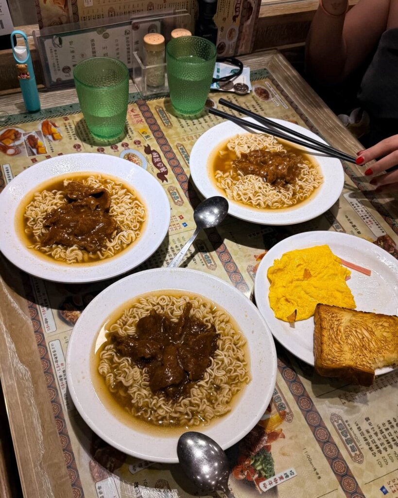 hong kong restaurant noodles